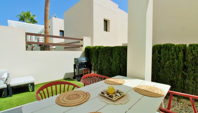 Videresalg - Detached Villa - Orihuela Costa - Villamartín