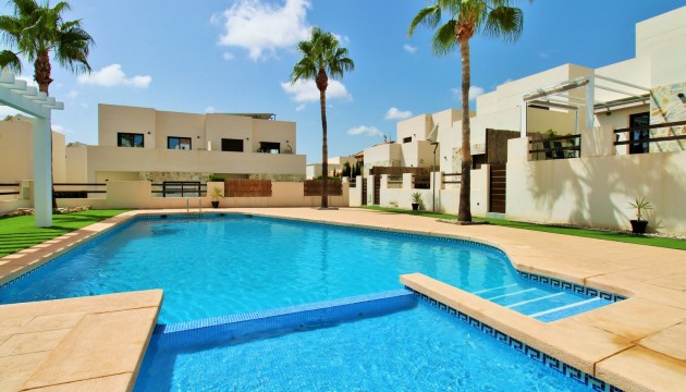 Videresalg - Detached Villa - Orihuela Costa - Villamartín