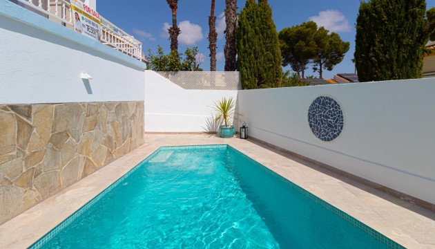 Videresalg - Detached Villa - Orihuela Costa - Villamartín