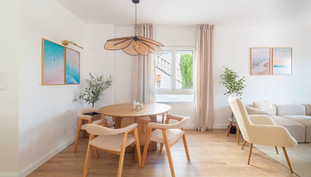 Videresalg - Detached Villa - Orihuela Costa - Villamartín