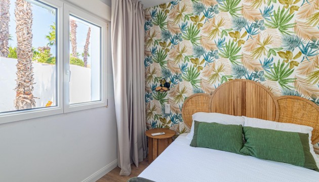 Videresalg - Detached Villa - Orihuela Costa - Villamartín
