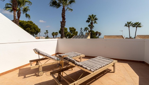 Videresalg - Detached Villa - Orihuela Costa - Villamartín