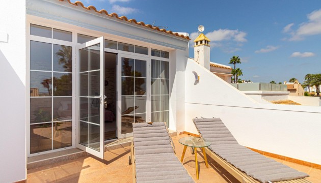 Videresalg - Detached Villa - Orihuela Costa - Villamartín