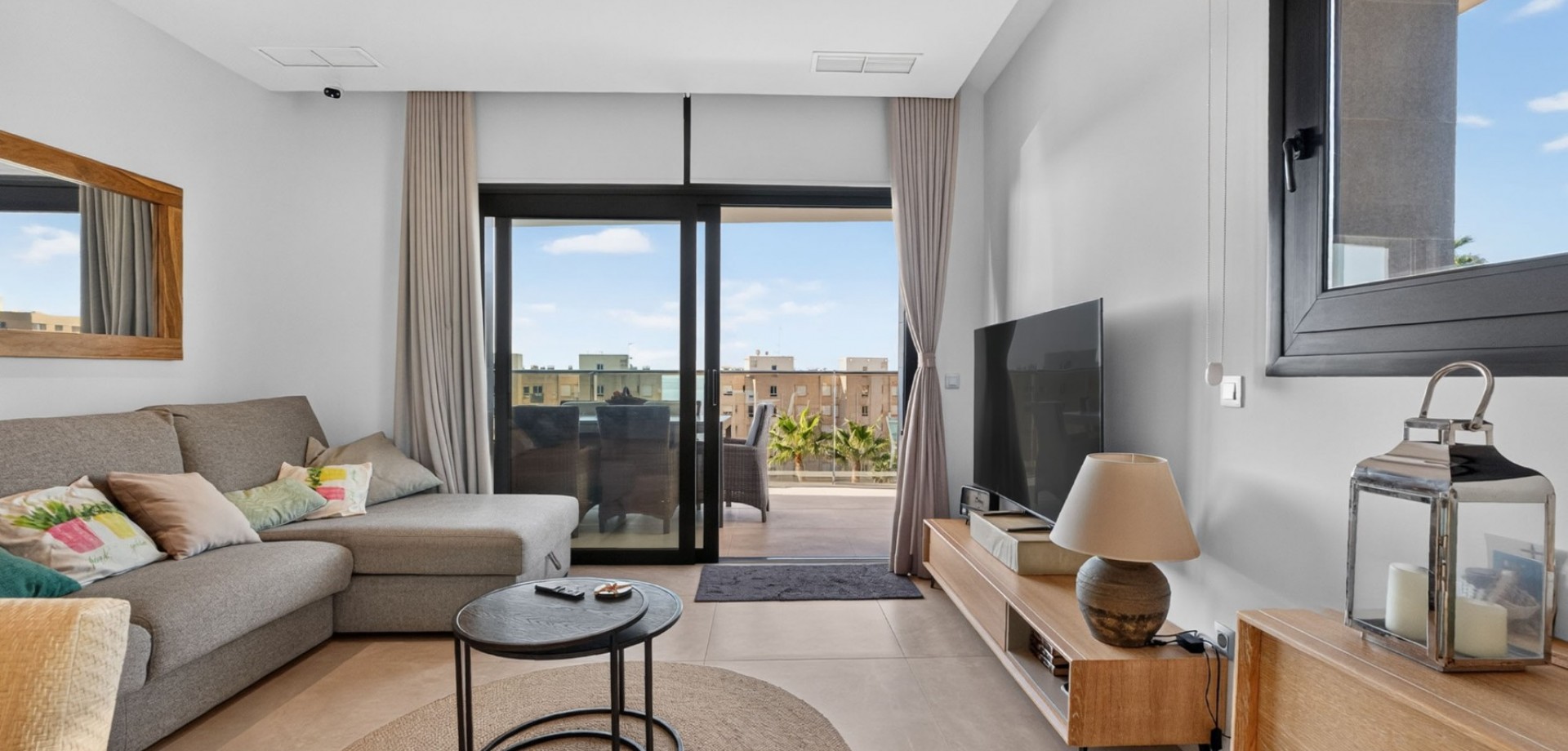 Apartment in Benidorm - Image 3