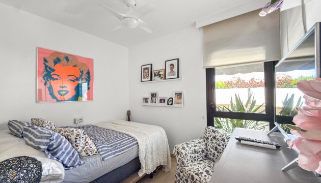 Resale - Apartment - Orihuela Costa - Villamartín