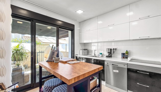 Resale - Apartment - Orihuela Costa - Villamartín