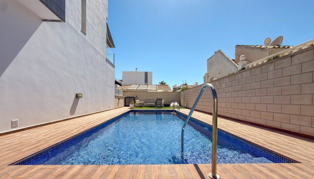 Resale - Apartment - Orihuela Costa - Villamartín