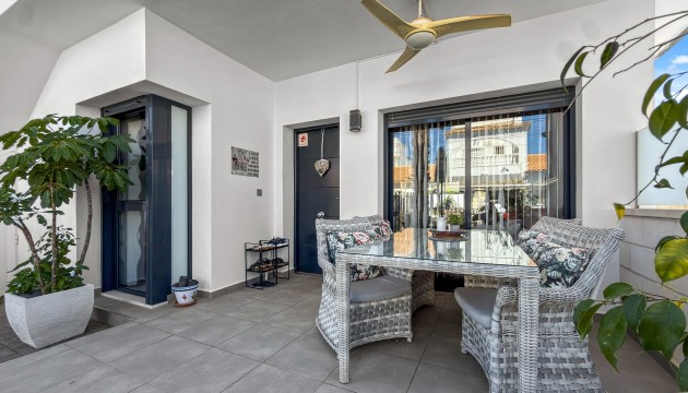 Resale - Apartment - Orihuela Costa - Villamartín