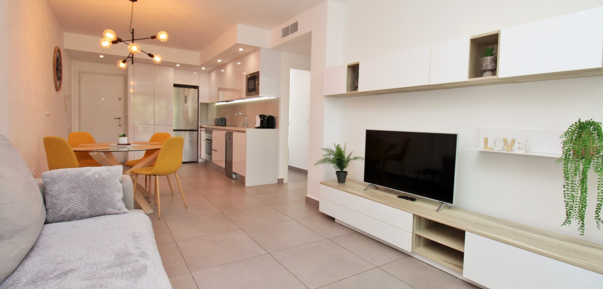 Apartment in Villamartin - Image 5