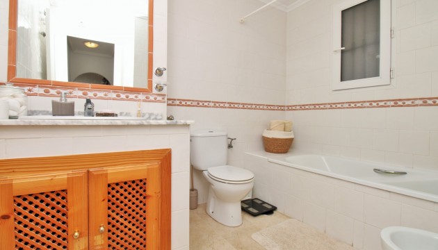 Wiederverkauf - Apartment - Orihuela Costa - Villamartín