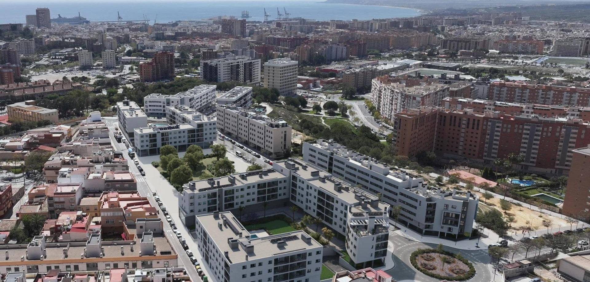 Apartment in Ciudad Jardin - Image 2