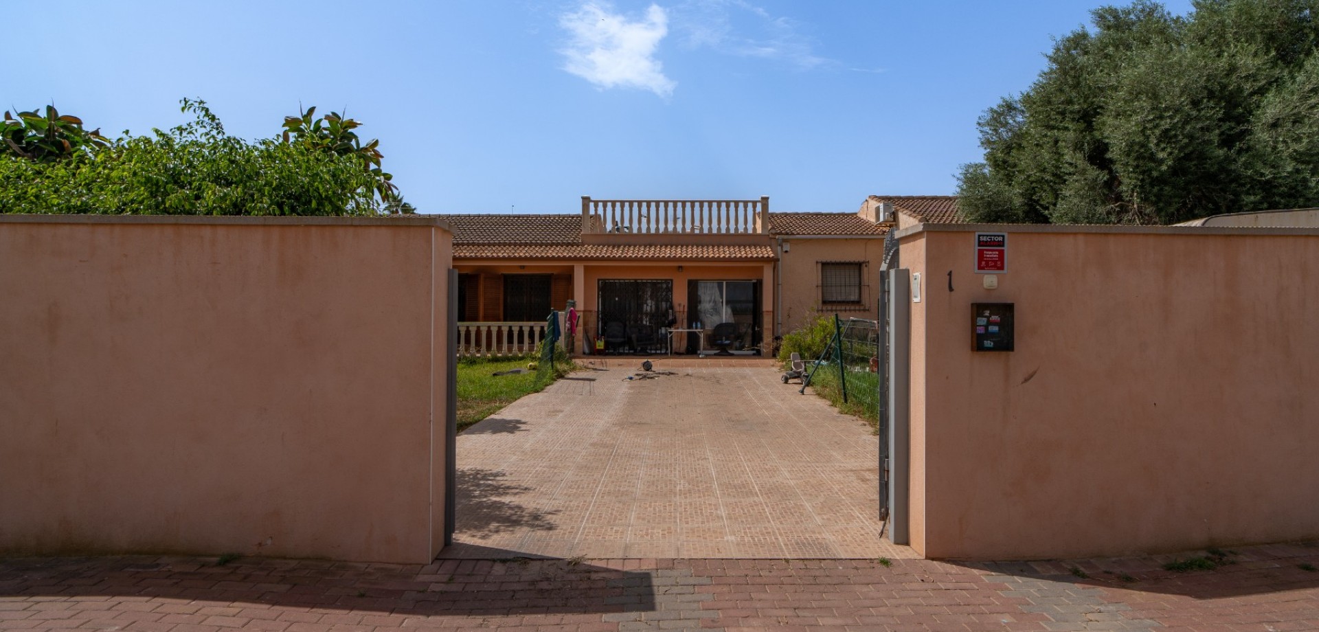House in Residencia los Altos - Image 2