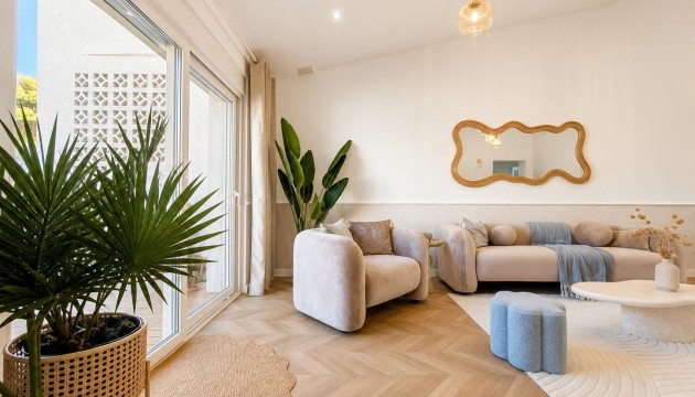 Resale - Semi Detached Villa - Orihuela Costa - Punta Prima