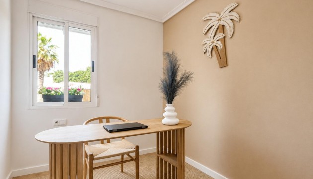 Resale - Semi Detached Villa - Orihuela Costa - Punta Prima