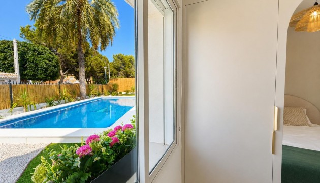 Resale - Semi Detached Villa - Orihuela Costa - Punta Prima