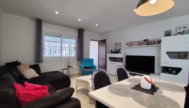 Перепродажа - Таунхаус - Torrevieja