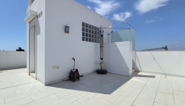 Перепродажа - Таунхаус - Torrevieja