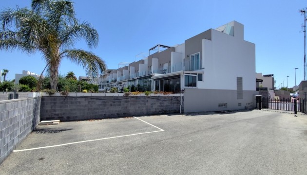 Перепродажа - Таунхаус - Torrevieja
