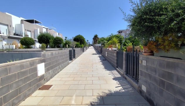 Перепродажа - Таунхаус - Torrevieja