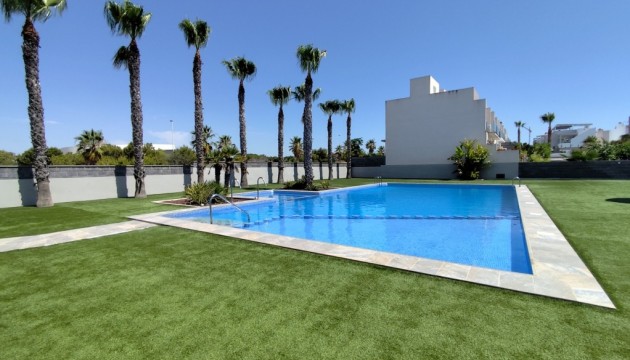 Перепродажа - Таунхаус - Torrevieja