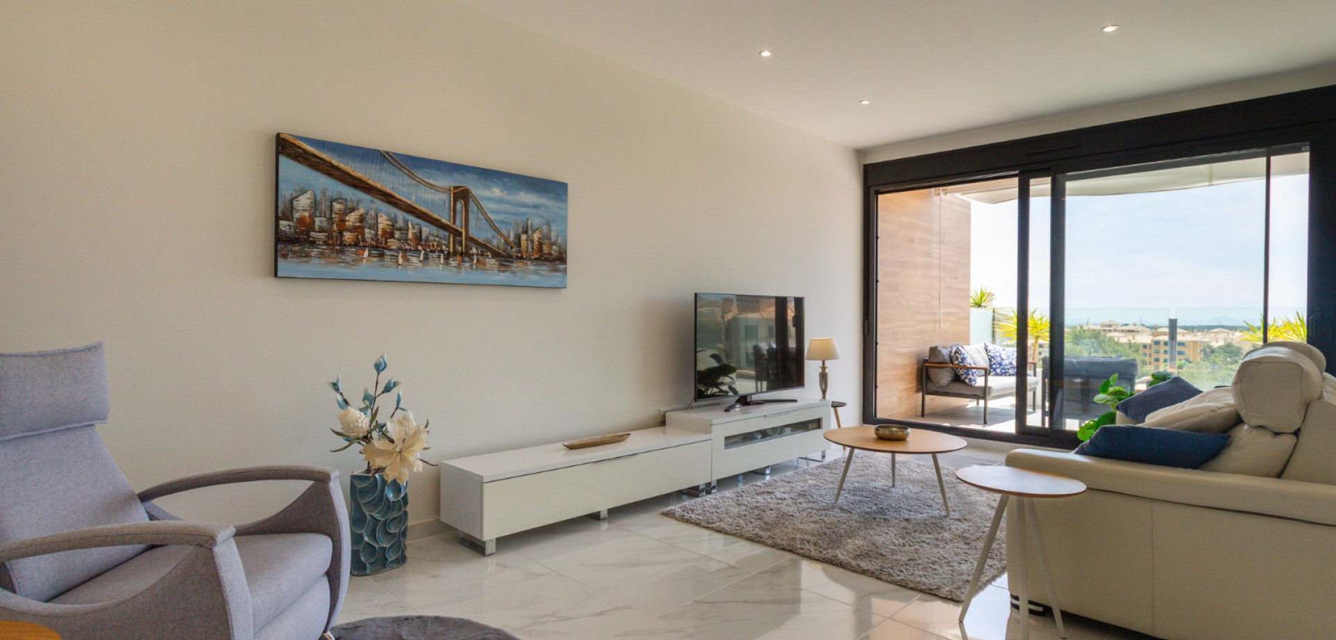 Apartment in Villamartin - Image 5