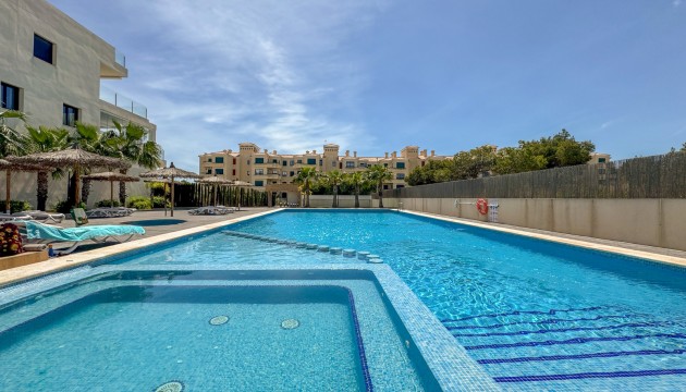 Resale - Apartment - Orihuela Costa - Villamartín