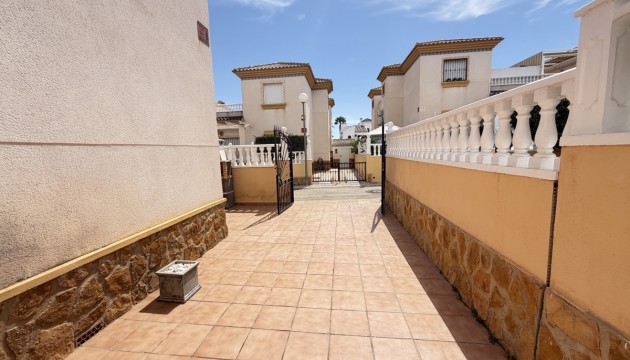 Resale - Townhouse - Orihuela Costa - Villamartín
