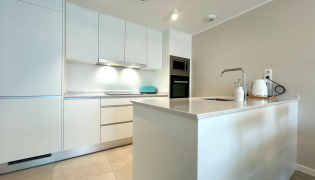 Resale - Apartment - Orihuela Costa - Campoamor
