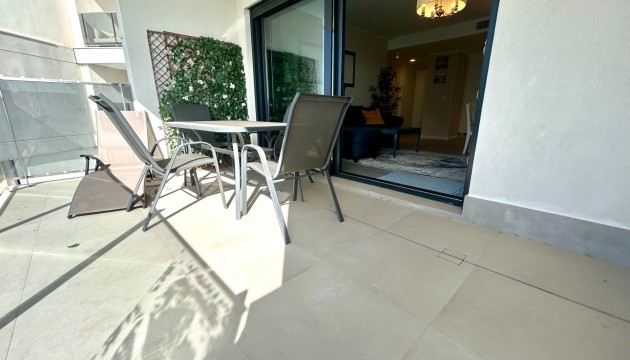 Resale - Apartment - Orihuela Costa - Campoamor