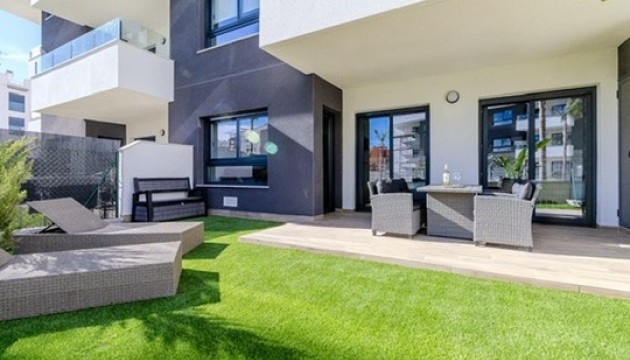 Resale - Apartment - Orihuela Costa - Villamartín