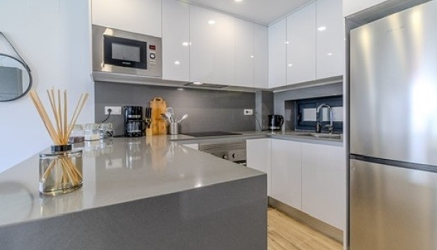 Resale - Apartment - Orihuela Costa - Villamartín