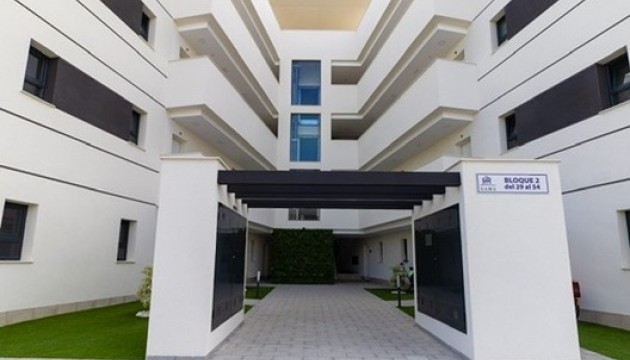 Resale - Apartment - Orihuela Costa - Villamartín