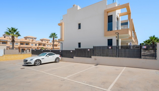Resale - Apartment - Orihuela Costa - Villamartín