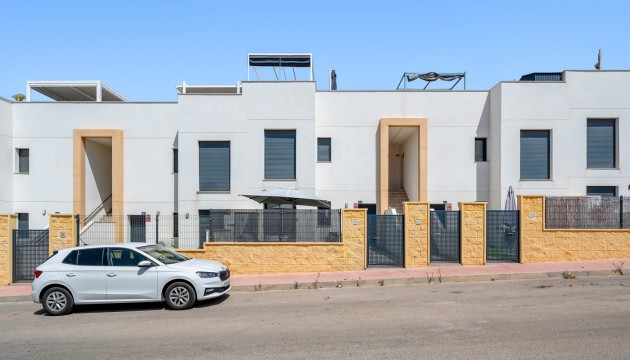 Resale - Apartment - Orihuela Costa - Villamartín