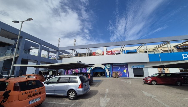 Resale - Commercial - Orihuela Costa - La Zenia