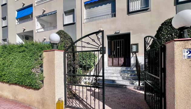 Resale - Apartment - Torrevieja - Punta Prima