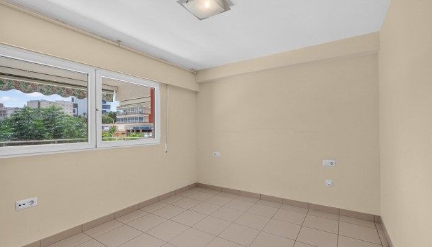 Resale - Apartment - Alicante - Avenida San Sebastián, 8