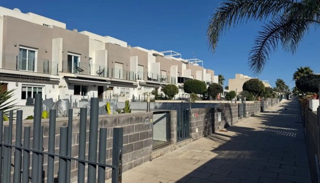 Resale - Townhouse - Torrevieja - Nueva Torrevieja - Aguas Nuevas