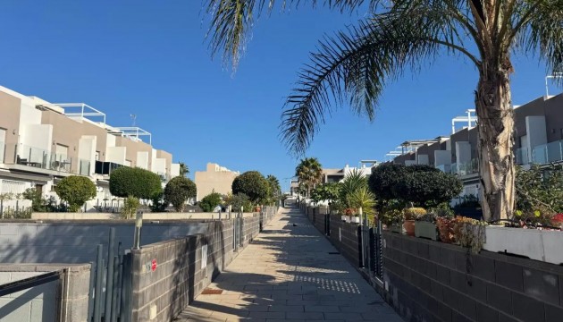 Resale - Townhouse - Torrevieja - Nueva Torrevieja - Aguas Nuevas