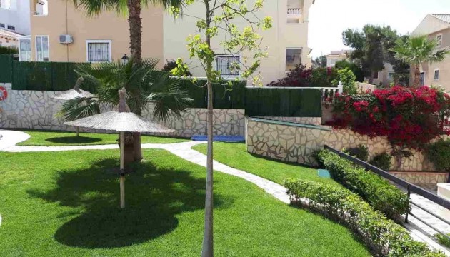 Wiederverkauf - Apartment - Orihuela Costa - Villamartín