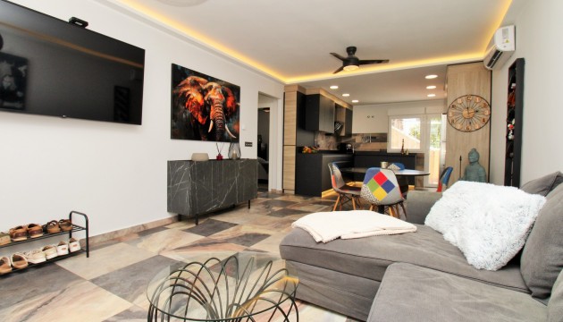 Resale - Detached Villa - Orihuela Costa - Villamartín