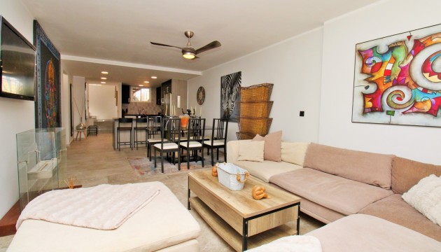 Resale - Detached Villa - Orihuela Costa - Villamartín