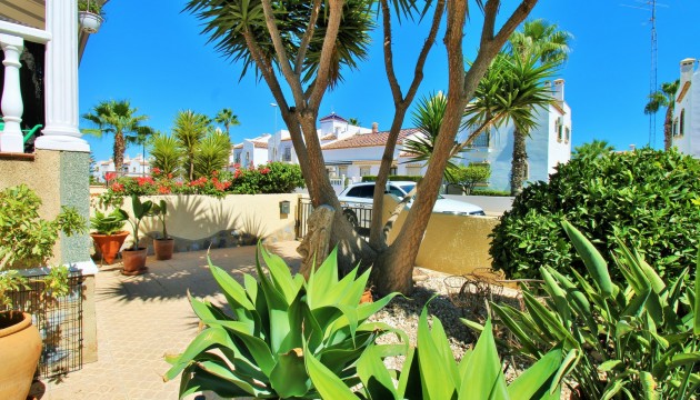 Resale - Detached Villa - Orihuela Costa - Villamartín