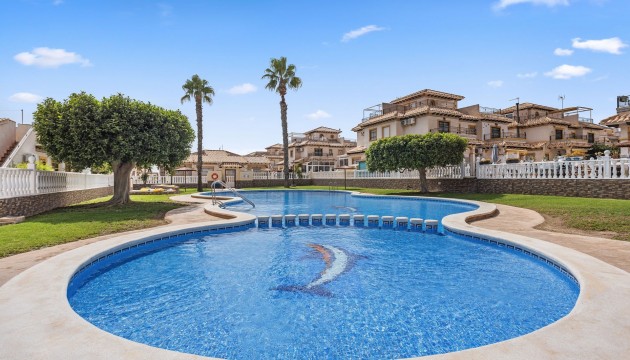 Wiederverkauf - Semi Detached Villa - Orihuela Costa - Lomas de Cabo Roig
