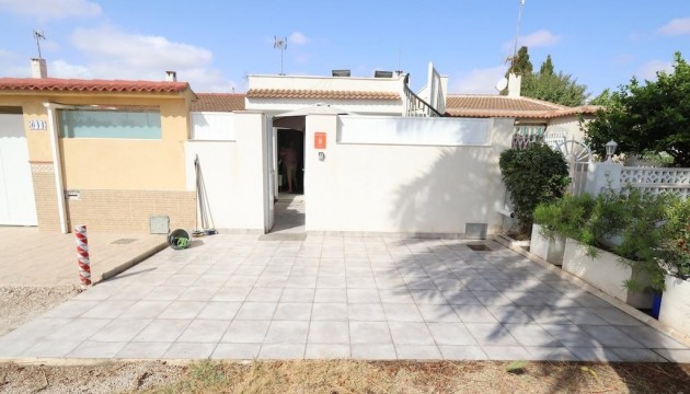Wiederverkauf - Bungalow - Torrevieja - La Siesta - El Salado -  Torreta
