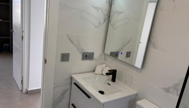 Herverkoop - Apartment - Orihuela Costa
