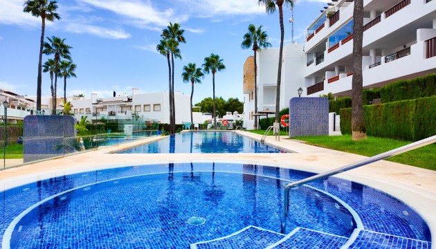 Wiederverkauf - Apartment - Orihuela Costa - Villamartín