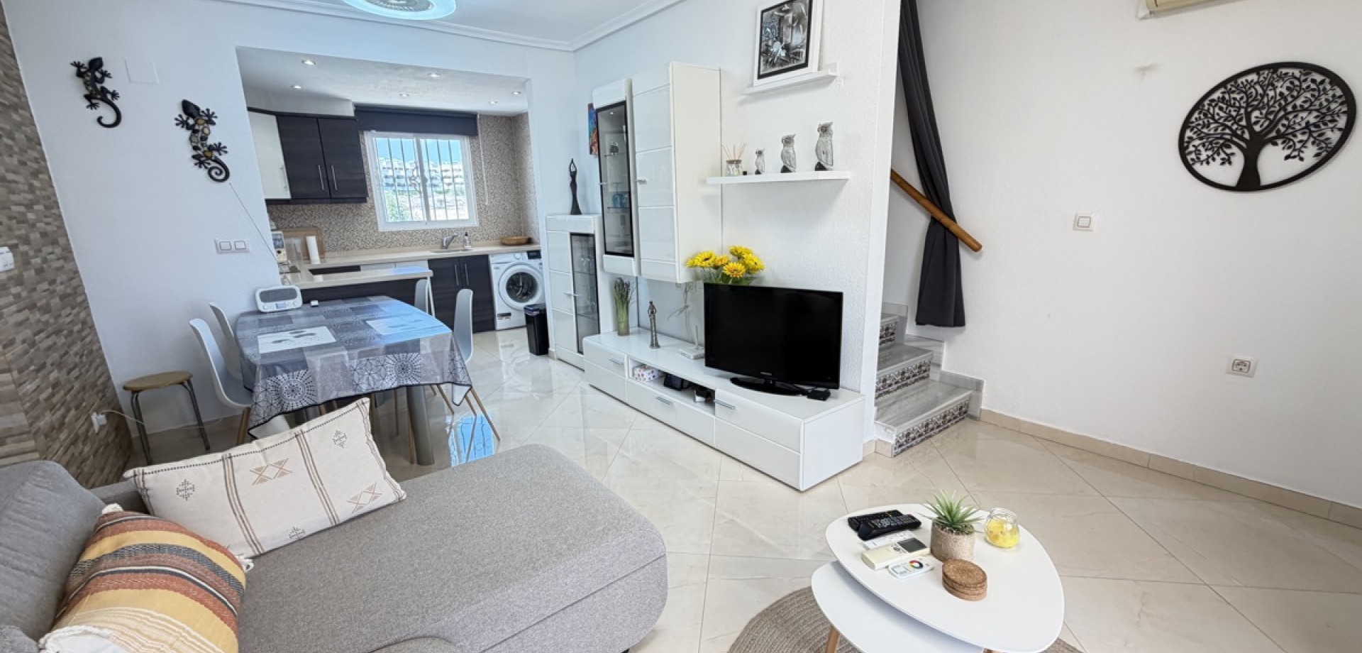 Apartment in Cabo Roig - Image 4