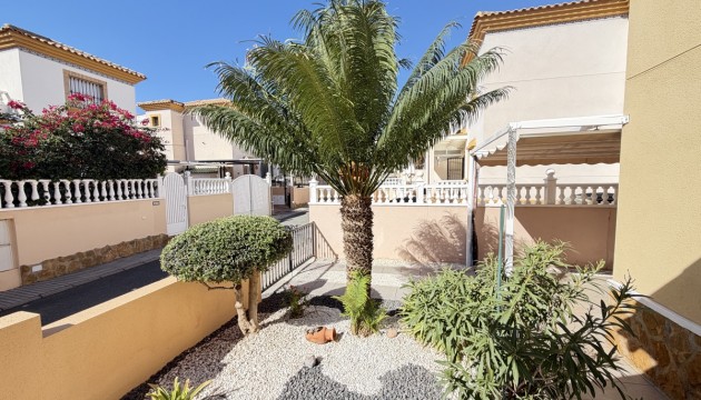 Odsprzedaż - Apartment - Orihuela Costa - Los Dolses