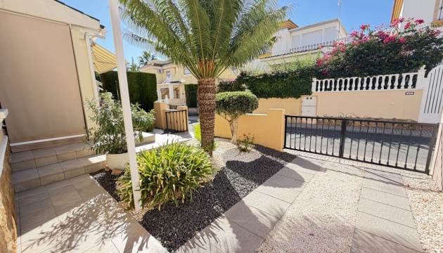 Odsprzedaż - Apartment - Orihuela Costa - Los Dolses